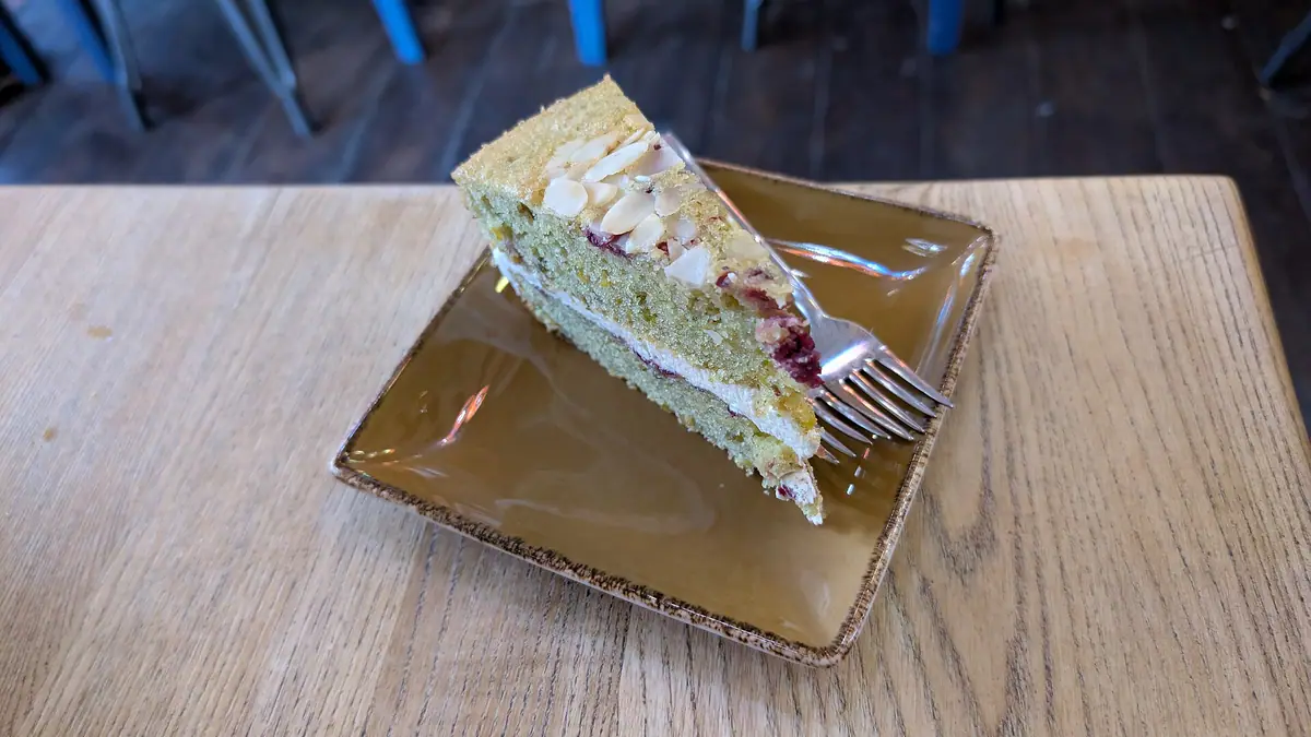 Aurora Cakes – cake shop in Chingford, London